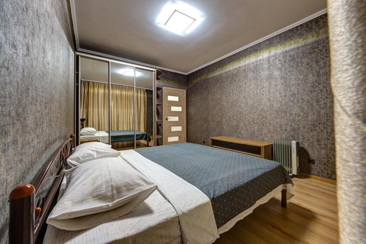 Apartments Near Ukraina Shopping Mall Kijów Zewnętrze zdjęcie